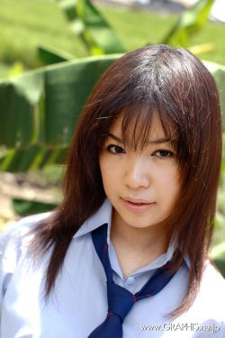 三个黑人强一个女人视频