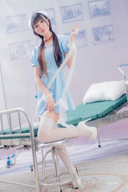 我和公gong在厨房日本电影